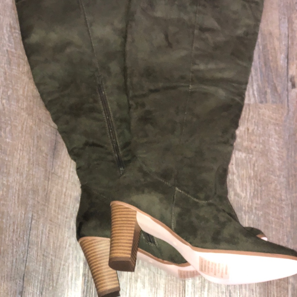 NWOT JustFab Kareena over the knee boots